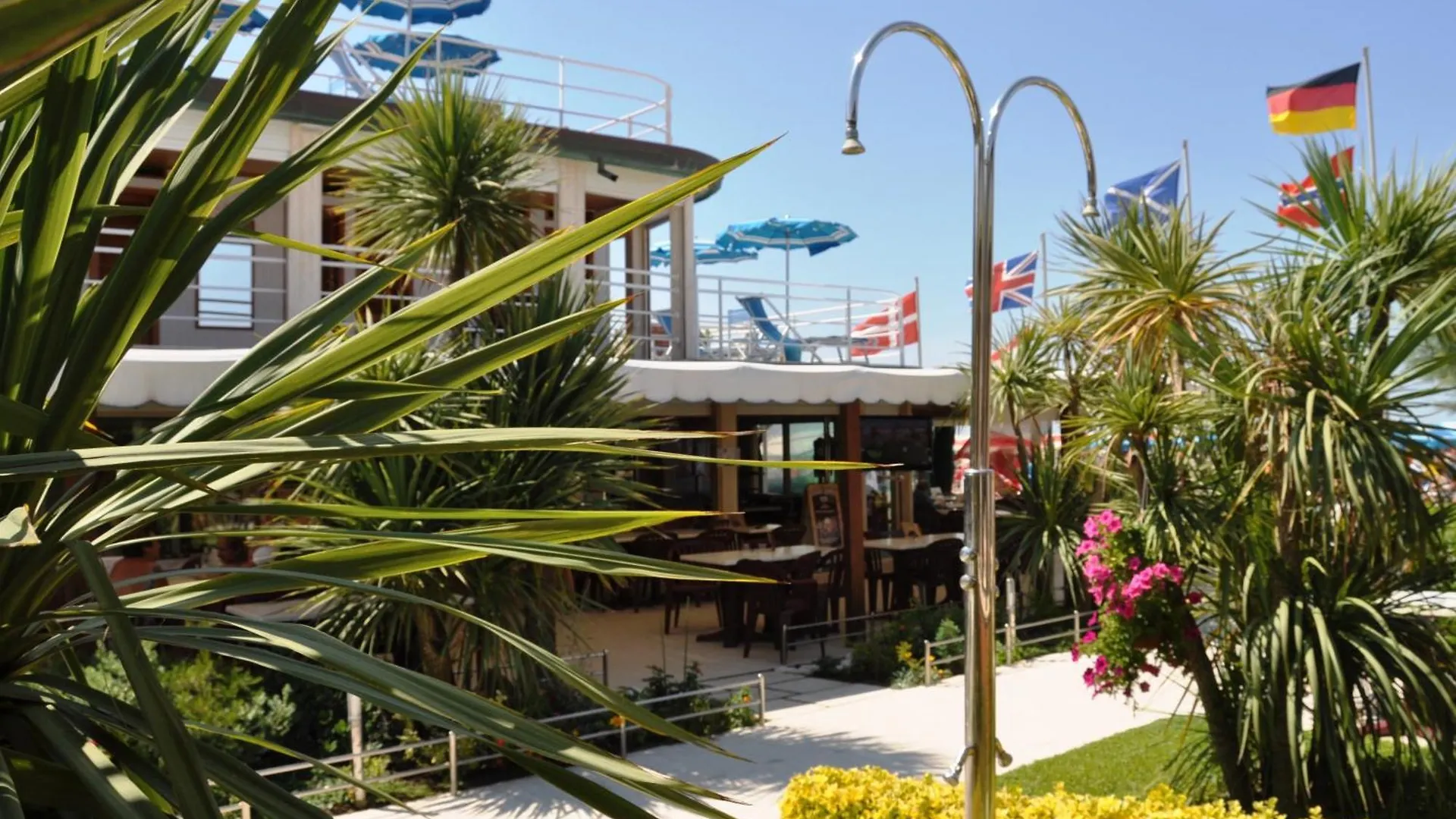 Hotel Pineta Mare Lido di Camaiore 3*,