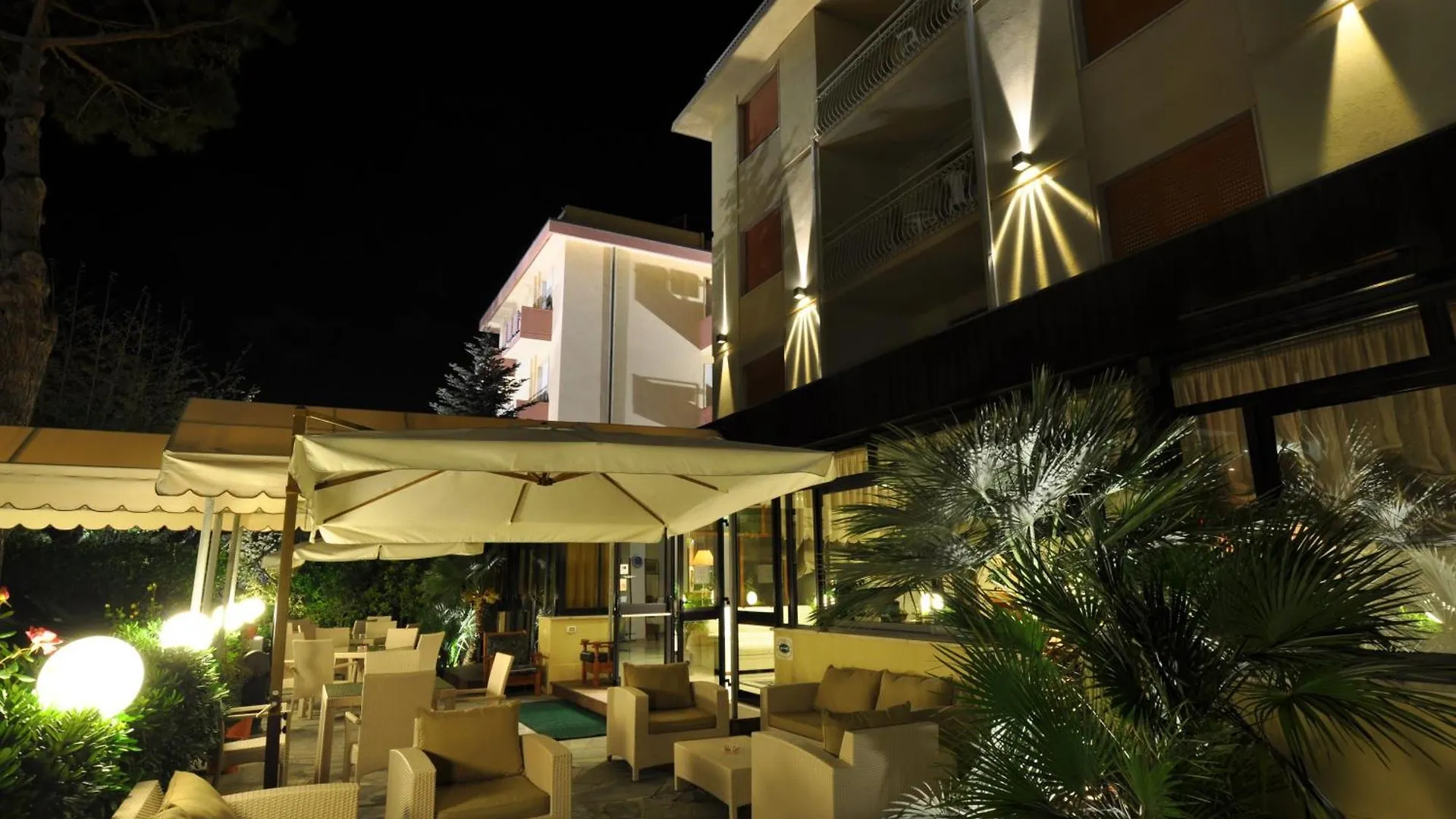 ***  Hotel Pineta Mare Lido di Camaiore Italië