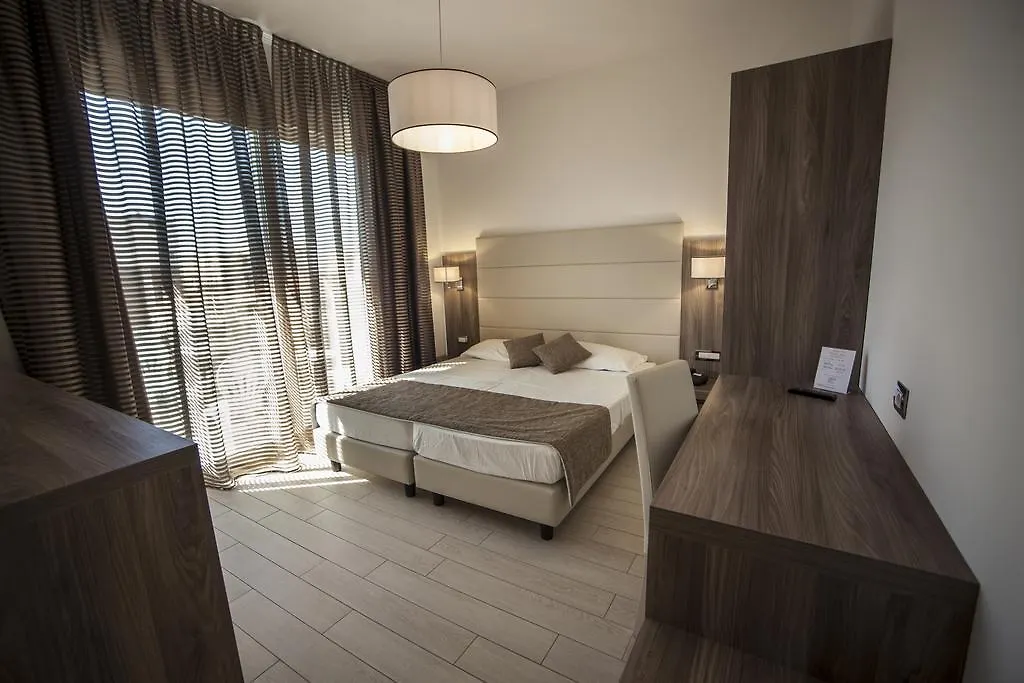 Hotel Pineta Mare Lido di Camaiore 3*,  Italy